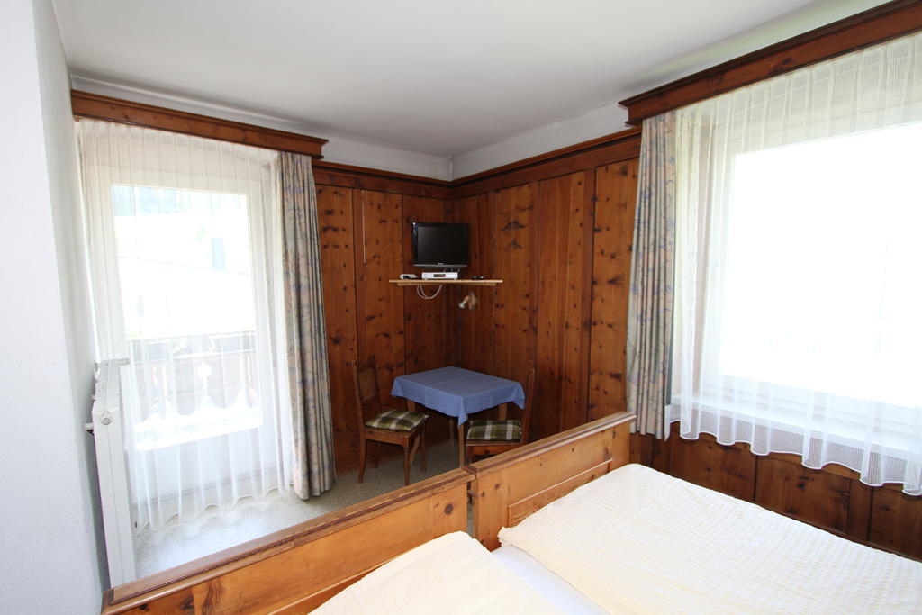 Hotel Garni Bergsteiger Sexten Pokoj fotografie