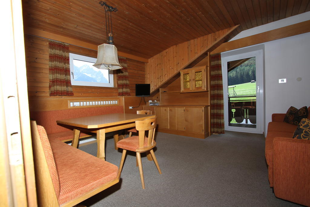 Hotel Garni Bergsteiger Sexten Pokoj fotografie